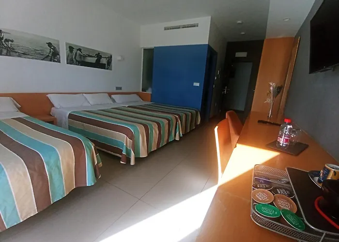 Hotel Alboran
