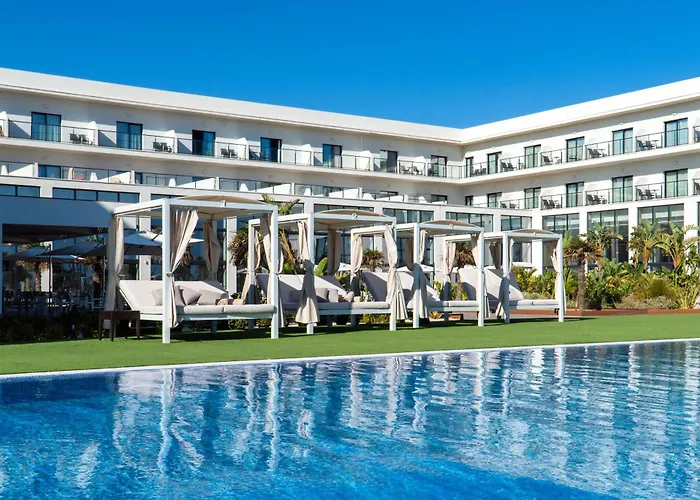 Cabogata Beach Hotel