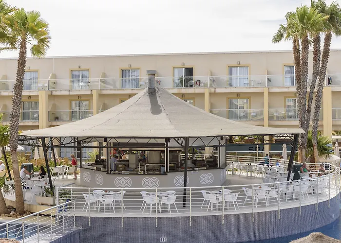 Cabogata Beach Hotel